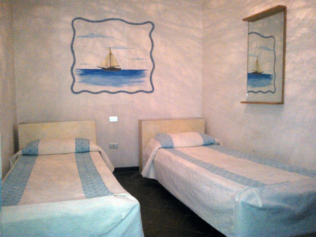 Hotel Residence Rena Bianca Baja Sardinia Room photo