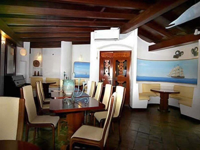 Hotel Residence Rena Bianca Baja Sardinia Exterior photo